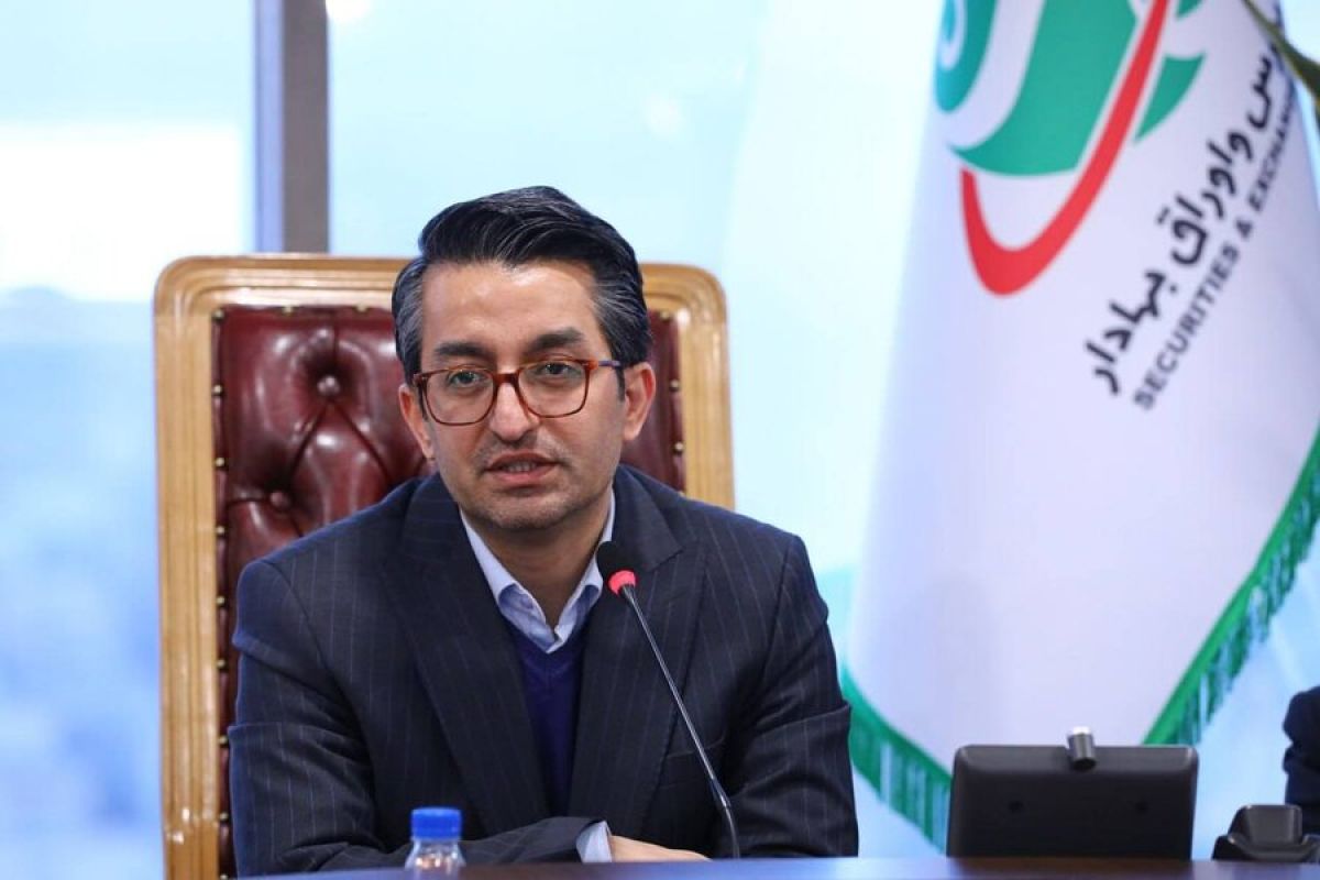یاری: مسیر حمایت از بازار سهام ادامه‌دار است