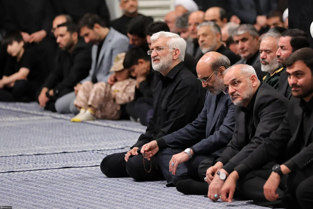 حضور مسئولان در مراسم عزاداری حسینیه امام خمینی + عکس
