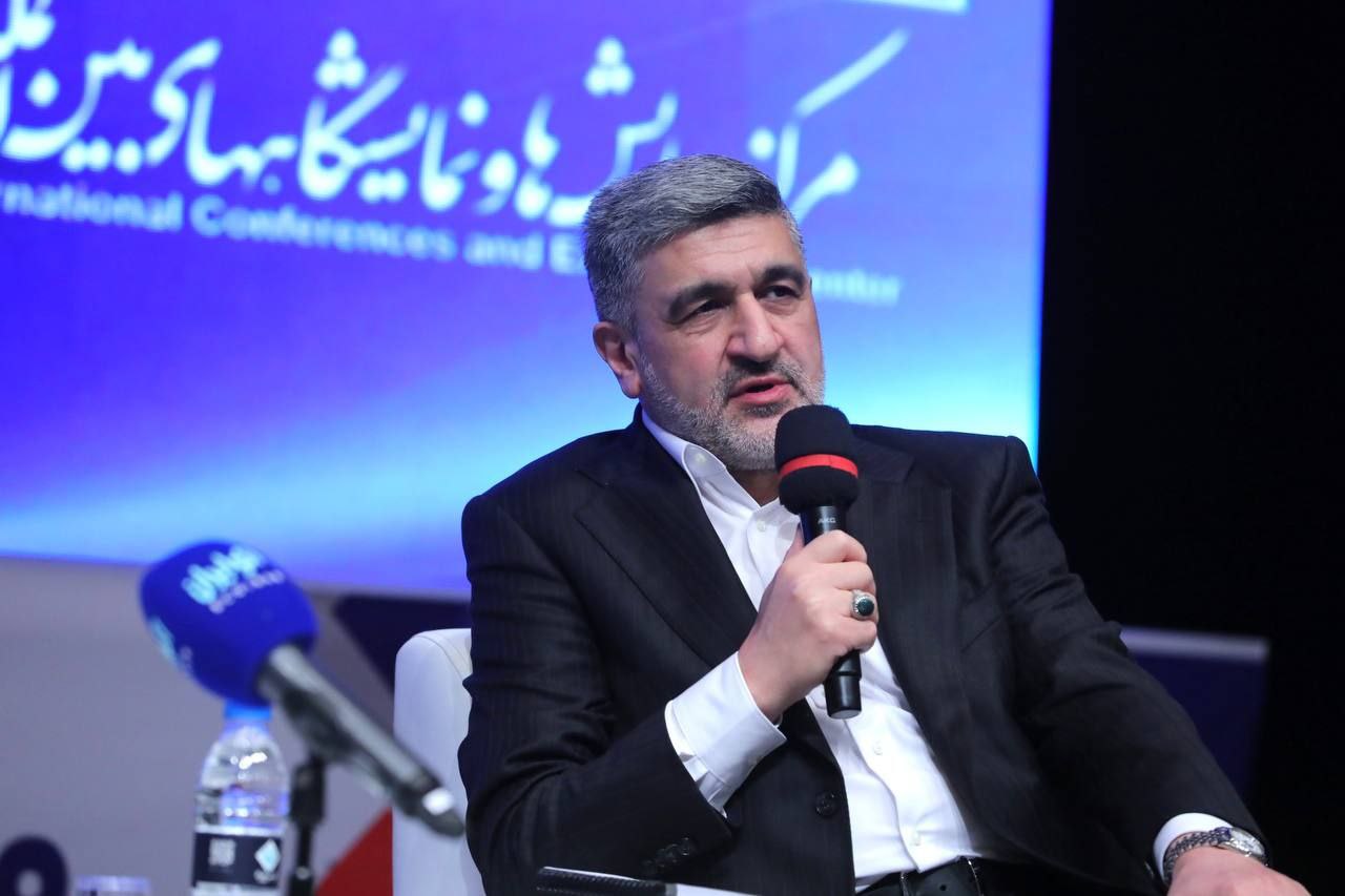 برگزاری پنل «جهان در حال تغییر و موقعیت ایران» در کیش اینوکس + عکس