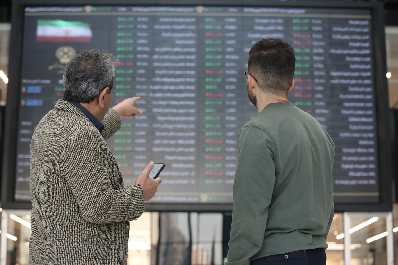 رشد مبادلات آنلاین سهام در فروردین ۱۴۰۴
