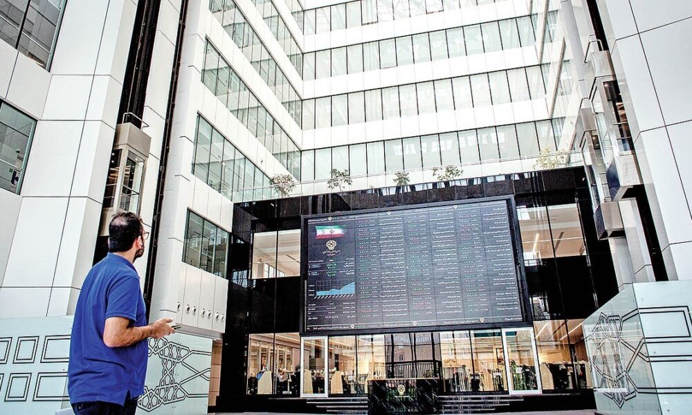 ارزش دلاری بورس از سایر بازارها عقب ماند