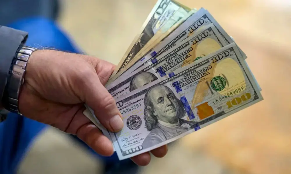 قیمت دلار امروز چهارشنبه کاهش یافت